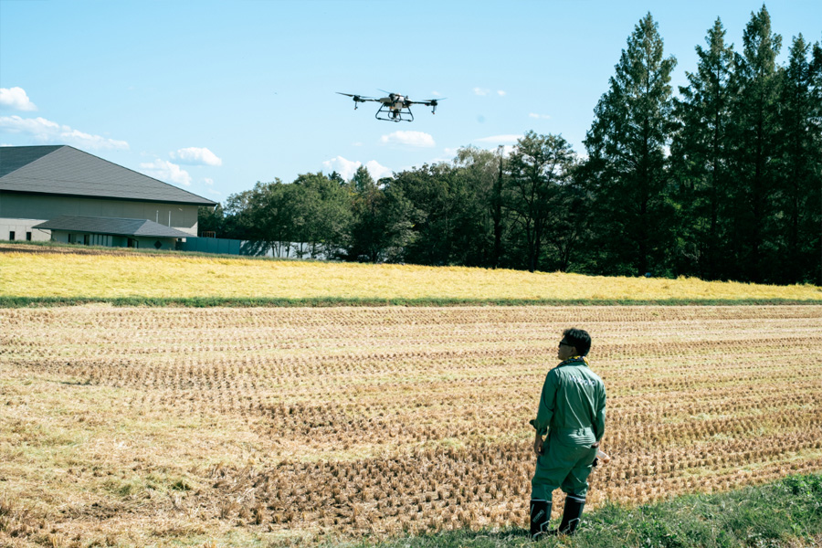 ドローンが飛んでいる様子